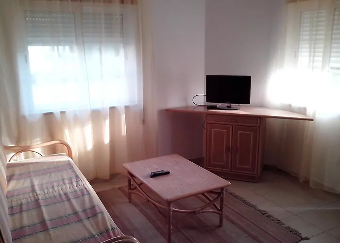1 Bedroom 5 Min From Falesia And Close To Center E * Albufeira